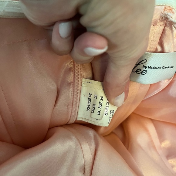 Prom dress from Peaches in Chicago - Picture 2 of 3